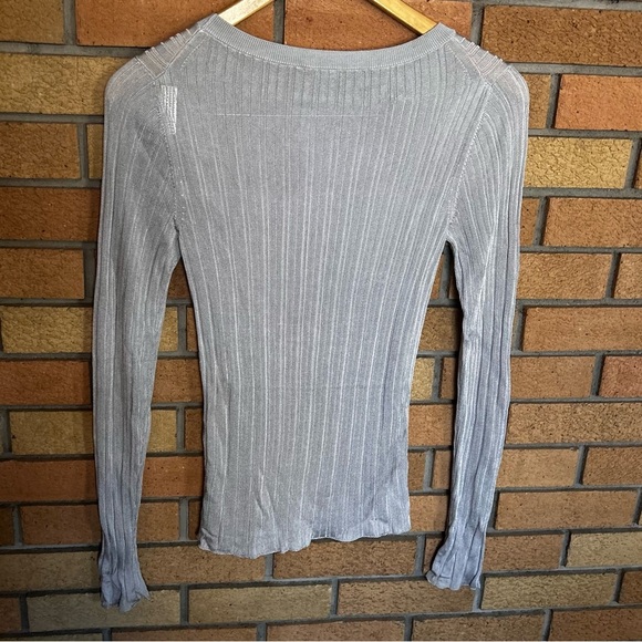 Vince Ribbed Slinky Crewneck Silver Metallic Long Sleeve Top Size Small - Picture 6 of 10